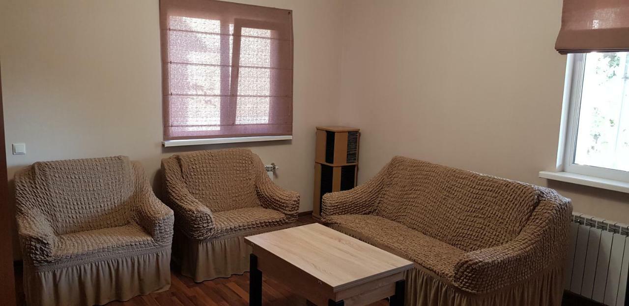 Goratwins Guest House Near Boryspil Airport Гора Экстерьер фото
